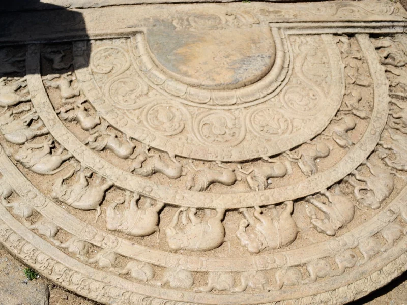 Polonnaruwa - canva (3)